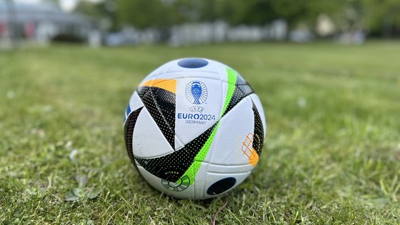 Der EM-Ball auf dem Weg durch das VBB-Land Der EM-Ball auf dem Weg durch das VBB-Land